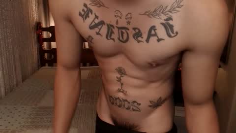Snapshot of justine_hunk chatting on May 2026 07:11:01 PM justine_hunk online show from May 2026 07:11:01 PM
