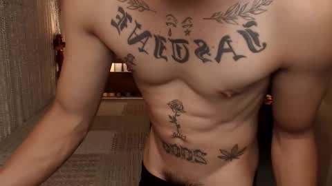 Snapshot of justine_hunk chatting on May 2026 05:56:01 AM justine_hunk online show from May 2026 05:56:01 AM