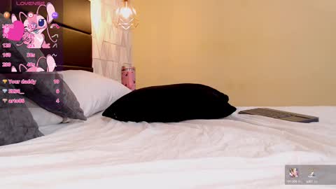 Justine online show from February 2025 10:20:02 AM