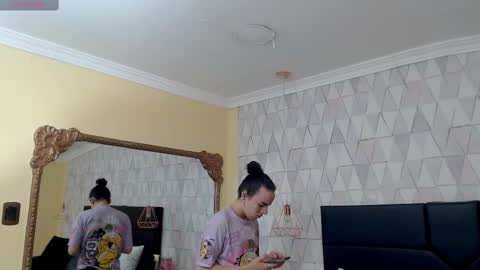 Justine online show from March 2025 04:17:02 AM