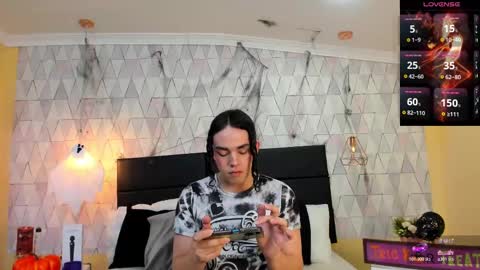 Justine online show from October 2025 04:13:01 AM