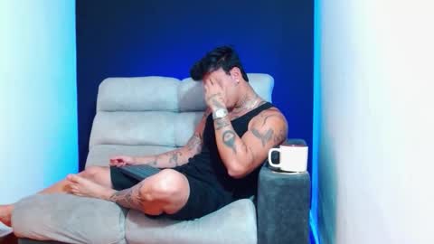 justinfuller_31 online show from January 2026 05:45:02 AM