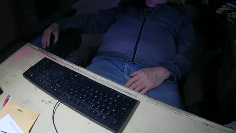 Snapshot of justme39057 chatting on October 2025 10:18:02 PM Justme39057 online show from October 2025 10:18:02 PM