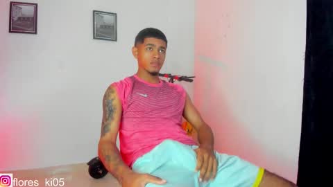 k_florez online show from December 2025 07:43:02 PM