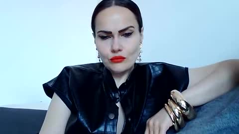 Snapshot of k_queen36 chatting on May 2026 10:01:02 AM k_queen36 online show from May 2026 10:01:02 AM