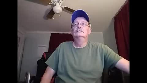 Snapshot of kabriggs136 chatting on December 2024 12:34:02 AM kabriggs136 online show from December 2024 12:34:02 AM