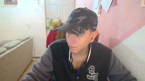 kael_art_d online show from December 2024 07:03:01 AM
