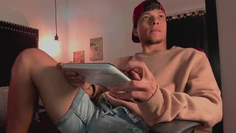 Snapshot of kael_owens chatting on February 2025 08:44:01 AM Kael Owens online show from February 2025 08:44:01 AM