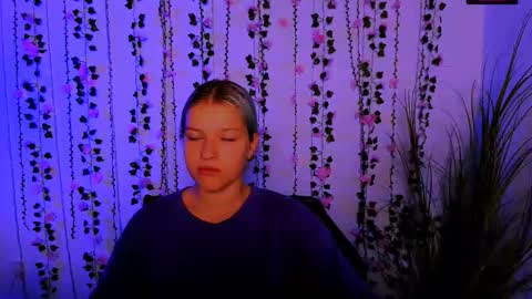 kaela_spell_ online show from September 2025 05:31:01 AM