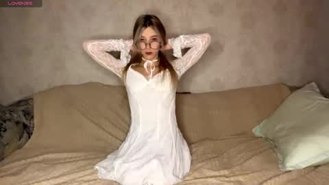 Hi my name is Senia online show from September 2025 12:37:02 PM