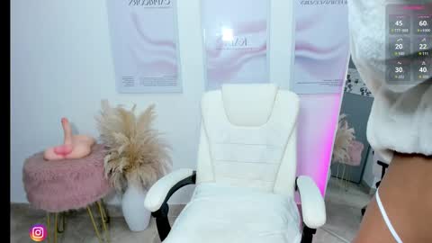 Snapshot of kaia_cam chatting on February 2025 11:17:01 AM    online show from February 2025 11:17:01 AM