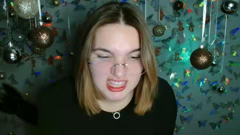 Kaitlin online show from November 2025 06:07:02 PM