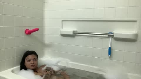 Snapshot of kalinature chatting on November 2025 05:28:02 AM kalinature online show from November 2025 05:28:02 AM