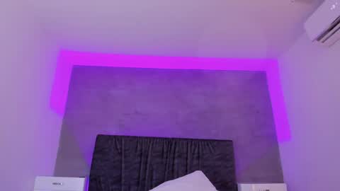 Carolina   online show from January 2025 05:33:02 PM