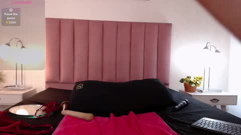 Kami online show from September 2025 09:47:02 PM