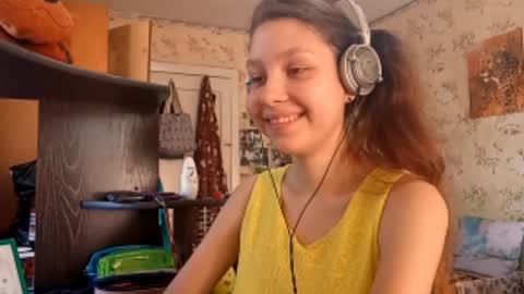 Mari  Simmons online show from September 2025 07:12:01 AM