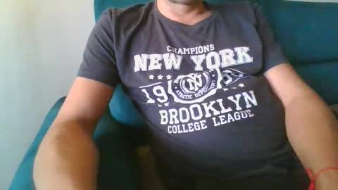 Snapshot of kanaletto chatting on November 2025 09:54:02 AM Mario online show from November 2025 09:54:02 AM