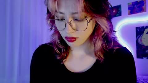   online show from November 2025 10:25:02 PM