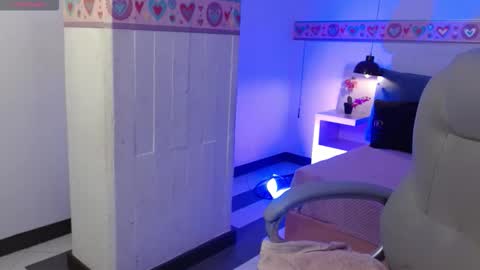 kaoryy_1 online show from December 2025 11:37:02 AM