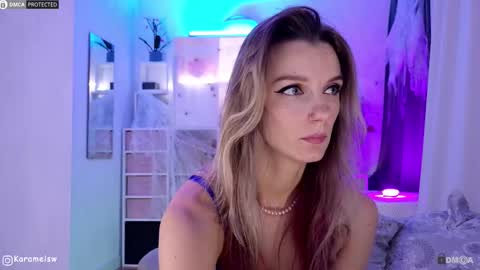 Snapshot of karamelsw chatting on November 2025 12:12:01 AM Julia online show from November 2025 12:12:01 AM