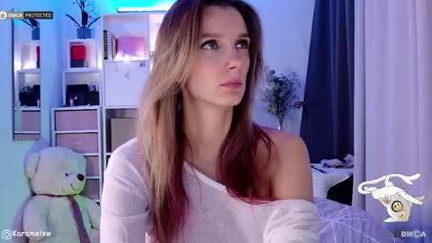 Snapshot of karamelsw chatting on November 2025 12:10:01 AM Julia online show from November 2025 12:10:01 AM