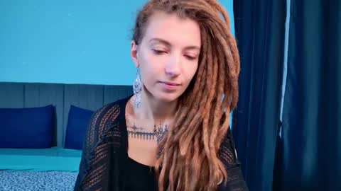 Kara online show from October 2025 10:49:01 AM