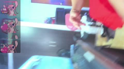 Snapshot of karen_milf_2 chatting on January 2025 07:10:01 AM Karen online show from January 2025 07:10:01 AM