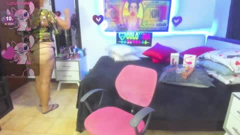 Snapshot of karen_milf_2 chatting on January 2025 01:11:02 AM Karen online show from January 2025 01:11:02 AM