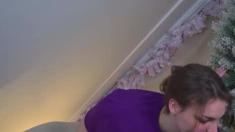 Karen online show from December 2025 06:15:01 PM