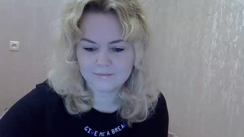 karennelsonx online show from February 2025 02:06:02 PM
