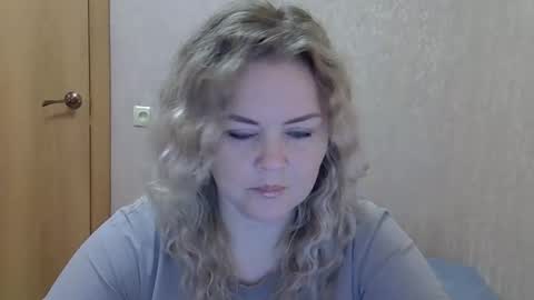 karennelsonx online show from December 2025 11:15:01 AM