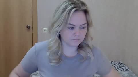 Snapshot of karennelsonx chatting on April 2026 07:58:02 AM karennelsonx online show from April 2026 07:58:02 AM