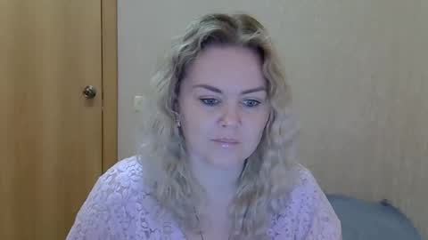 Snapshot of karennelsonx chatting on April 2026 12:29:02 PM karennelsonx online show from April 2026 12:29:02 PM