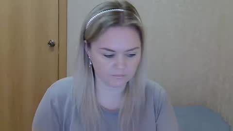 Snapshot of karennelsonx chatting on April 2026 10:53:02 AM karennelsonx online show from April 2026 10:53:02 AM
