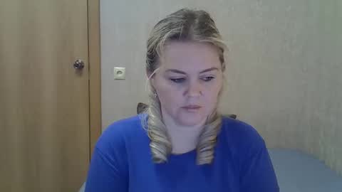 Snapshot of karennelsonx chatting on May 2026 05:29:01 PM karennelsonx online show from May 2026 05:29:01 PM