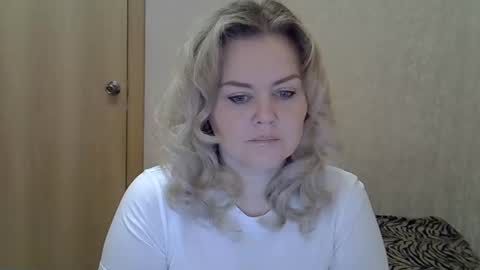 Snapshot of karennelsonx chatting on May 2026 09:15:02 AM karennelsonx online show from May 2026 09:15:02 AM