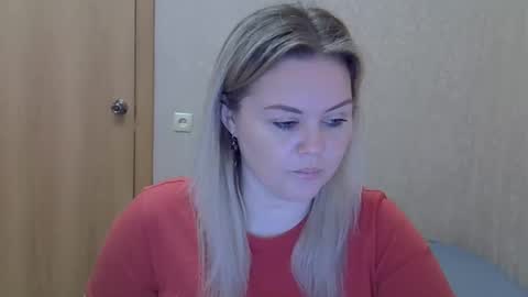 Snapshot of karennelsonx chatting on May 2026 12:11:02 PM karennelsonx online show from May 2026 12:11:02 PM