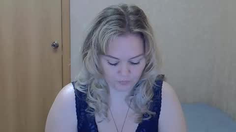 Snapshot of karennelsonx chatting on May 2026 10:21:02 AM karennelsonx online show from May 2026 10:21:02 AM