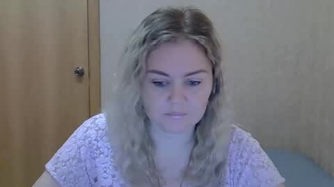 Snapshot of karennelsonx chatting on June 2026 11:45:02 AM karennelsonx online show from June 2026 11:45:02 AM