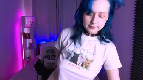 Snapshot of karinahili chatting on April 2026 10:42:02 AM Karina online show from April 2026 10:42:02 AM