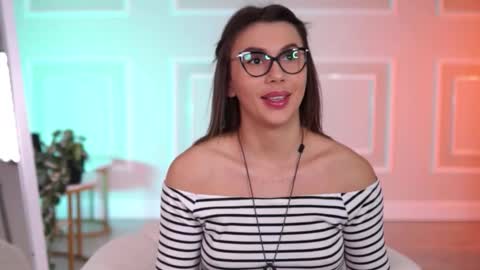 Karina online show from November 2025 09:31:02 AM