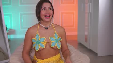 Karina online show from December 2025 09:50:02 AM