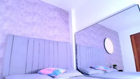 Karla online show from October 2025 07:03:02 PM