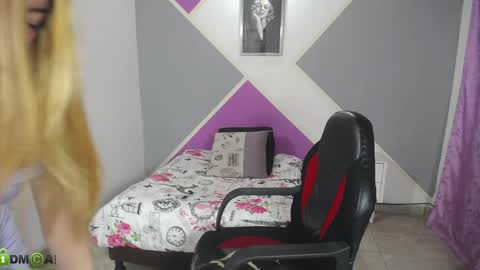 Karla online show from December 2024 02:04:01 PM