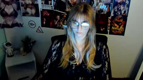 Karla online show from October 2025 12:06:01 PM