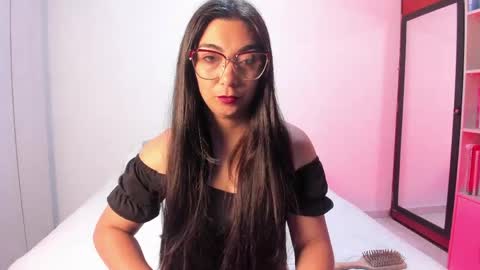 Karla  online show from June 2026 10:43:02 AM