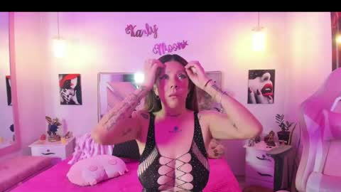 Snapshot of karly_moonn chatting on May 2026 10:59:01 PM Karly Moonns online show from May 2026 10:59:01 PM