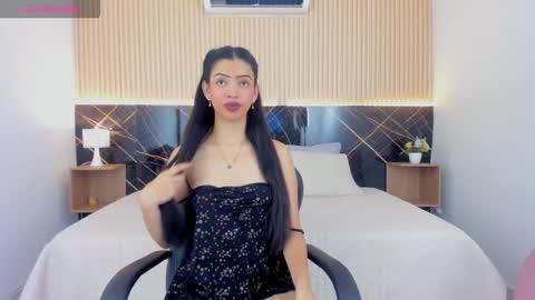 karol_cortes online show from December 2025 06:46:02 PM