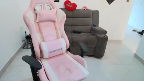    online show from March 2025 02:12:01 PM