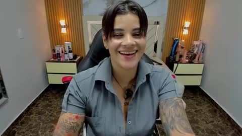 Karol and Luna online show from November 2025 07:59:01 PM